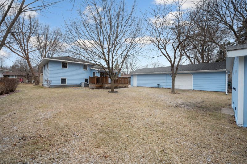 121 Yoho Dr, Anoka, MN 55303
