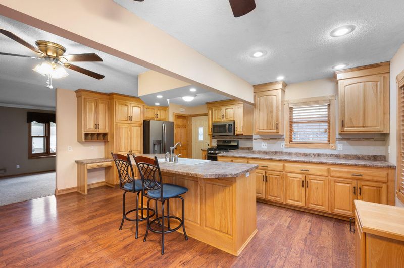 121 Yoho Dr, Anoka, MN 55303