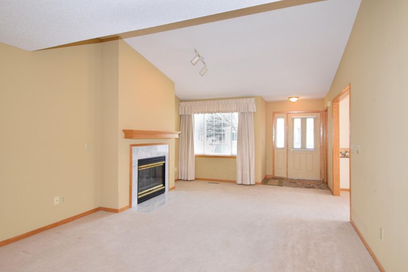 1722 Linden Cv, White Bear Lake, MN 55110