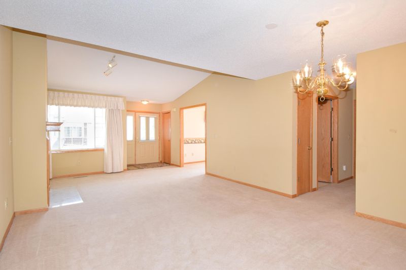 1722 Linden Cv, White Bear Lake, MN 55110