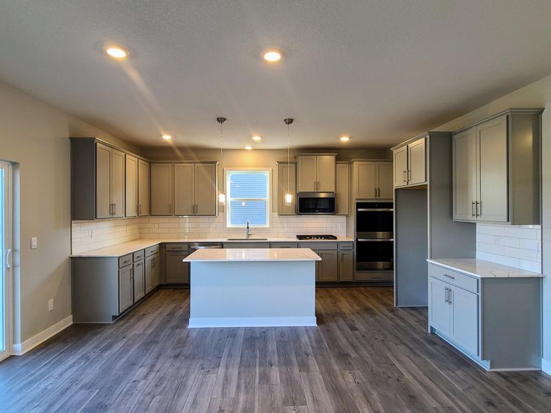 13126 Bauer Dr N, Champlin, MN 55316