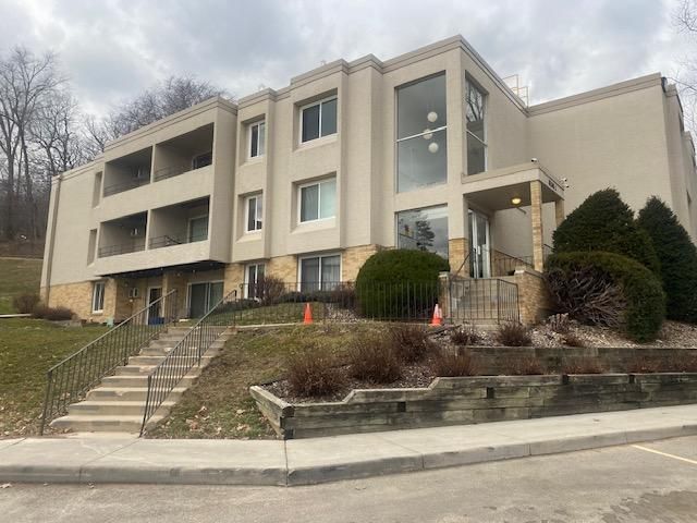 366 Elton Hills Dr NW #25, Rochester, MN 55901