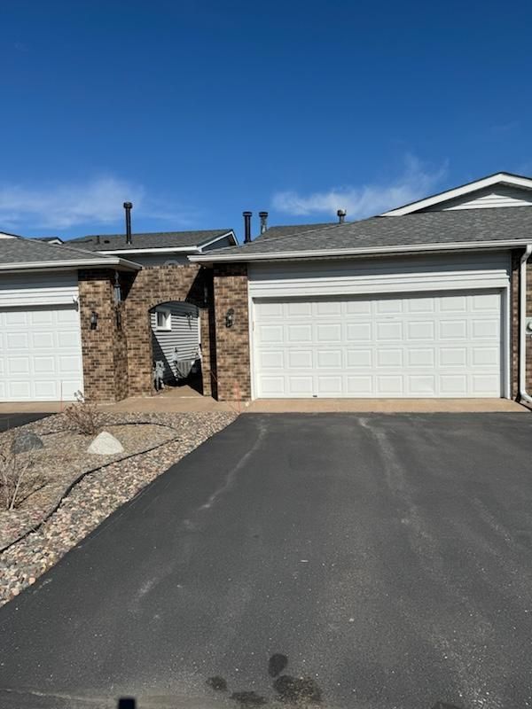 7152 218th St N, Forest Lake, MN 55025