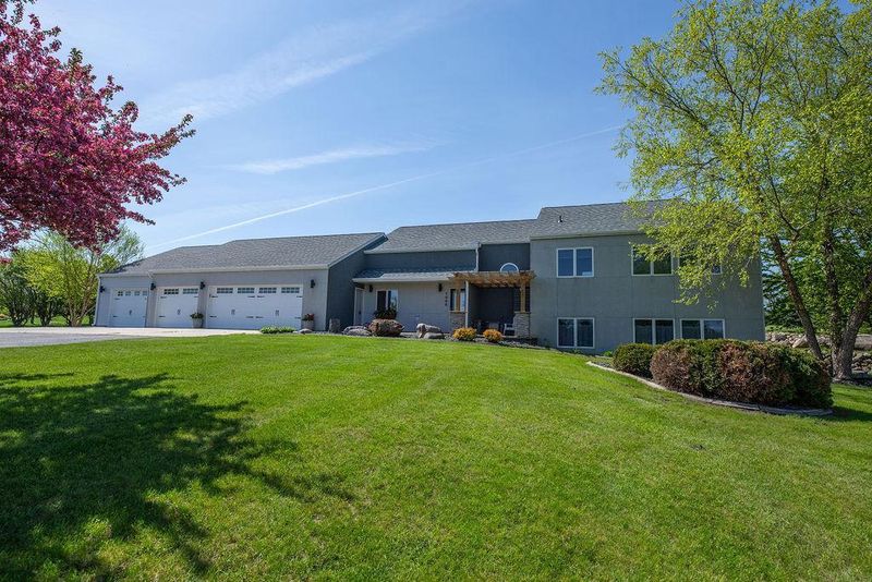 1006 Brittney Blvd, Montevideo, MN 56265