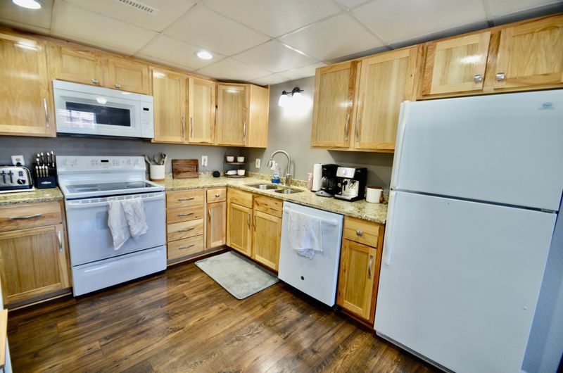 321 Cypress Dr, Saint Joseph, MN 56374