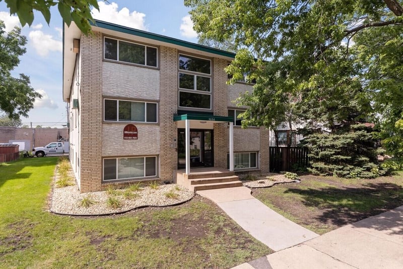 3226 Minnehaha Ave S, Minneapolis, MN 55406