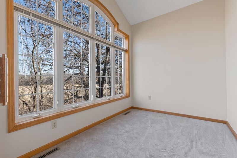 18086 Cattail Ct, Eden Prairie, MN 55346