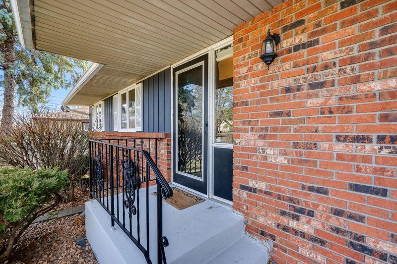 1949 Desoto St, Maplewood, MN 55117