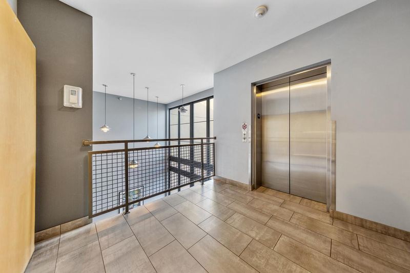825 Berry St #411, Saint Paul, MN 55114