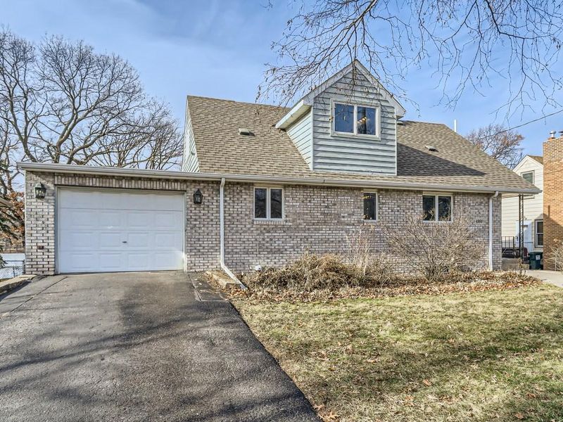 4900 W Upland Crest, Columbia Heights, MN 55421