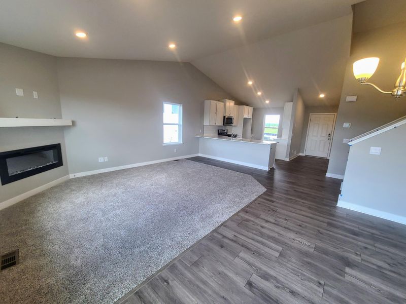 8930 Joliet Ave S, Cottage Grove, MN 55016