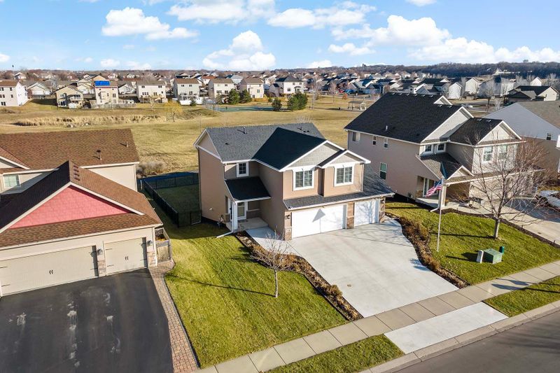151 Dongola Ln, Shakopee, MN 55379