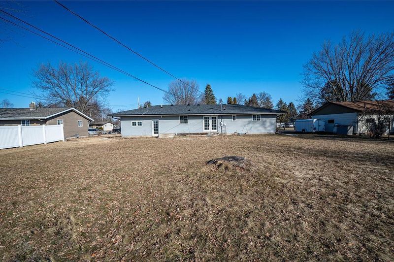 155 W Humble Ave, Ellsworth, WI 54011