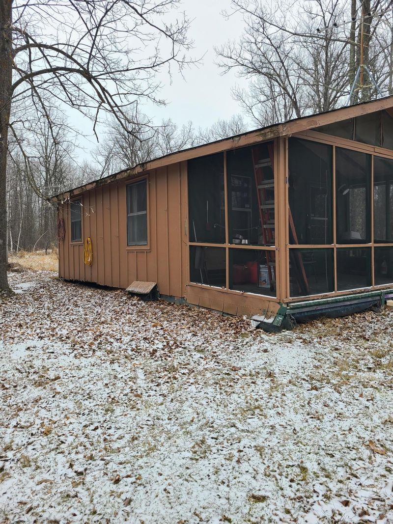 2675 E Wildlife Dr, Brook Park, MN 55007