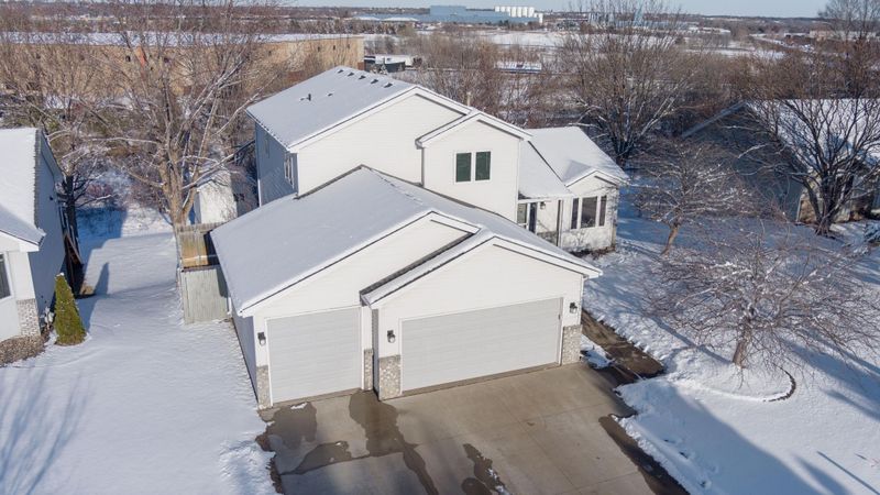 9477 Harkness Ave S, Cottage Grove, MN 55016