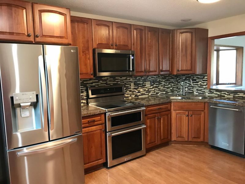 865 Towne Cir, Stillwater, MN 55082
