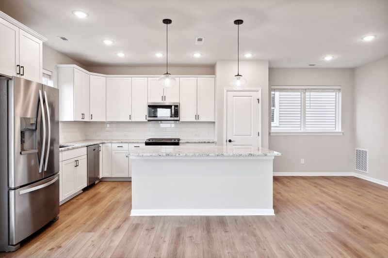1128 149th St W, Rosemount, MN 55068