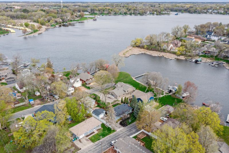 1673 Canary Ln, Mound, MN 55364