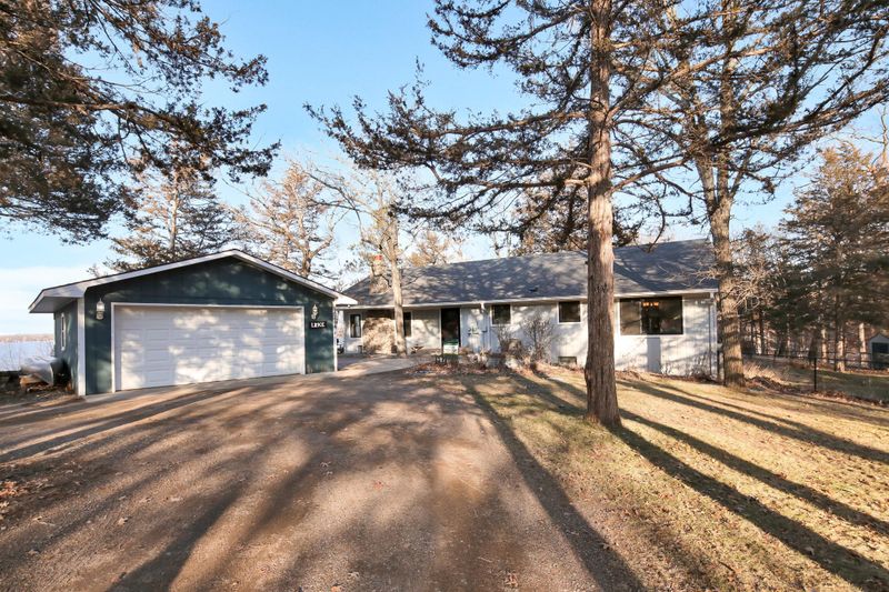 10494 55th St, Clear Lake, MN 55319