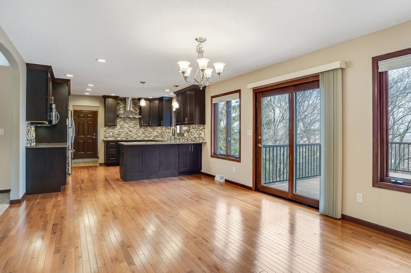 1439 Crescent Hills Dr, La Crescent, MN 55947