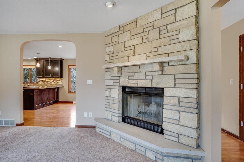 1439 Crescent Hills Dr, La Crescent, MN 55947