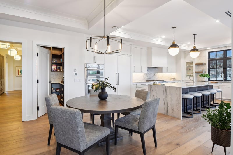 511 2nd St #1, Excelsior, MN 55331