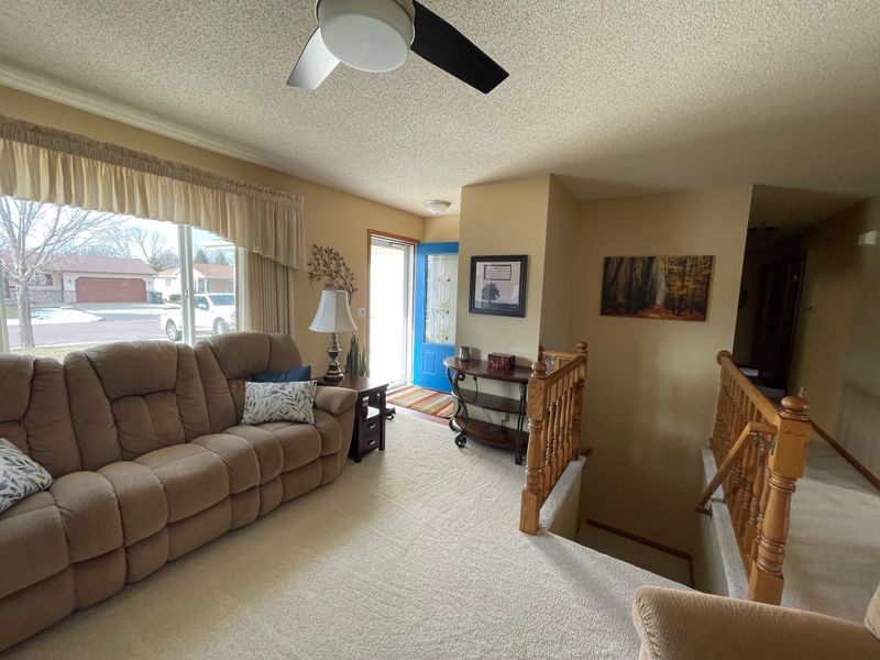 1708 N Spring Ave, Worthington, MN 56187