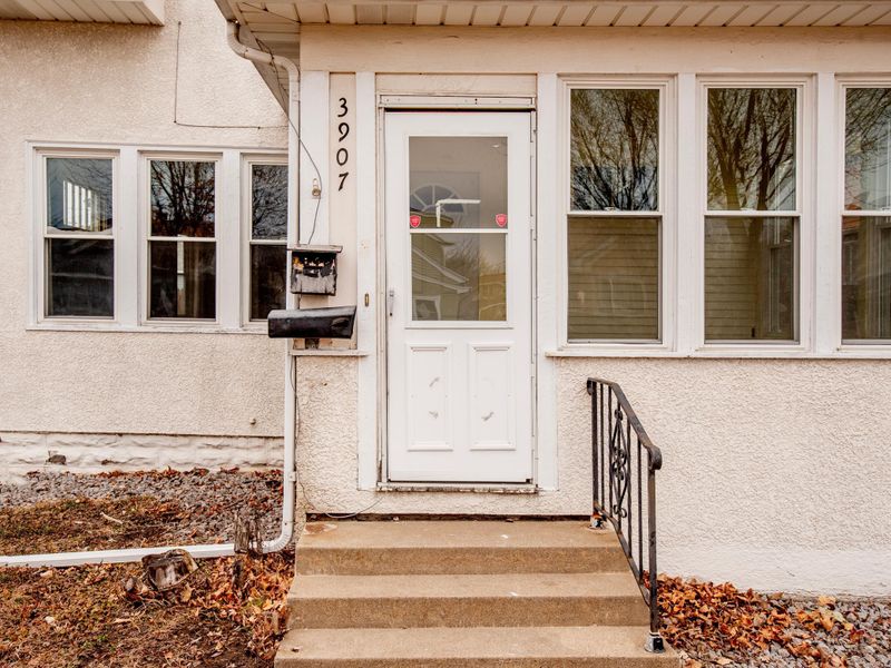 3907 Colfax Ave N, Minneapolis, MN 55412