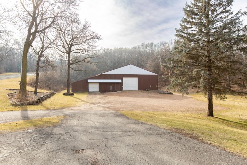 2134 Muhlenhardt Rd, Shakopee, MN 55379