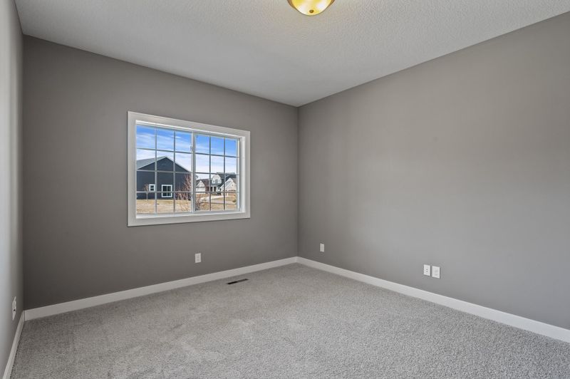 9855 Pinehurst Dr, Elko New Market, MN 55020