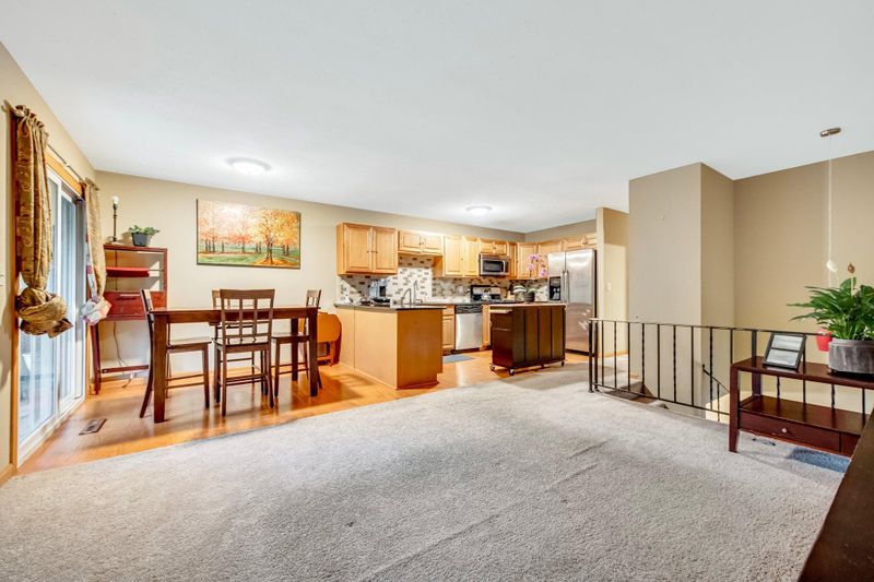 1268 Timbershore Ln, Eagan, MN 55123