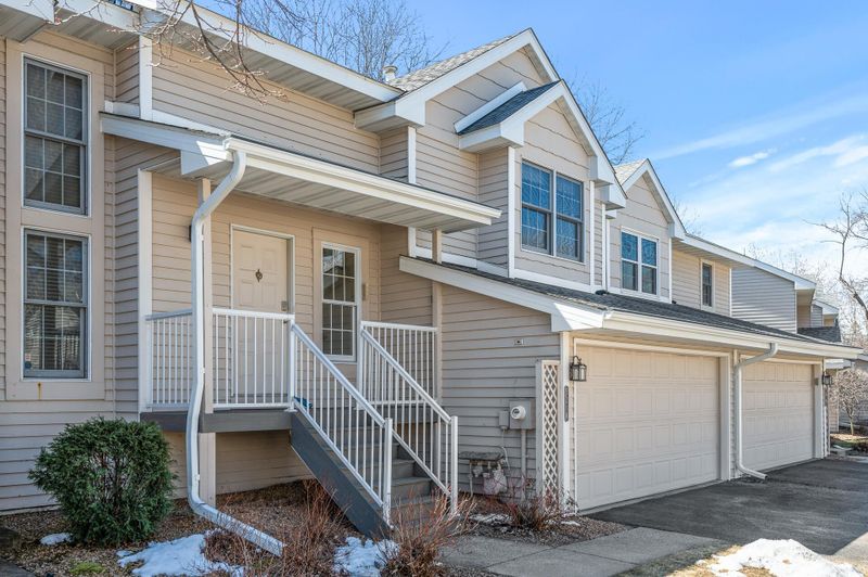 5210 Silver Maple Cir, Minnetonka, MN 55343