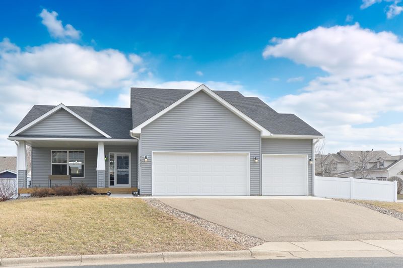 2425 Elianna Dr, Northfield, MN 55057