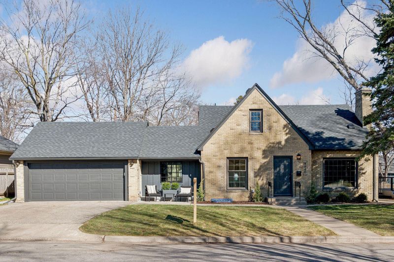 4840 W 40th Ln, Saint Louis Park, MN 55416