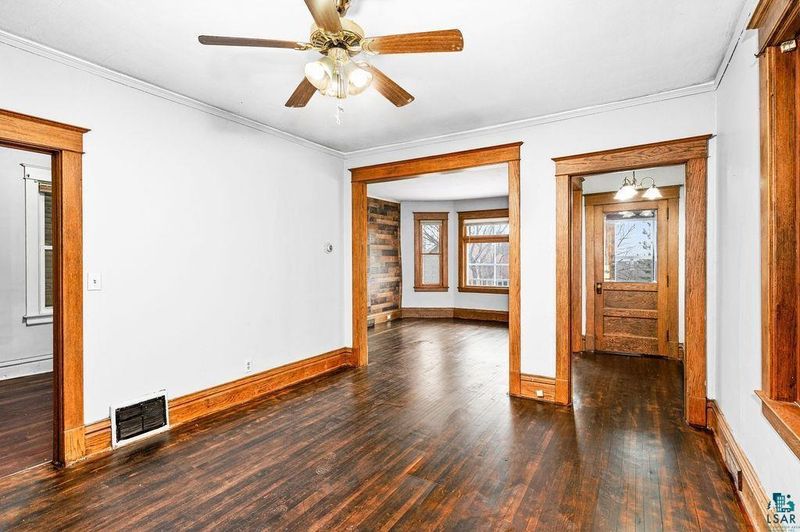203 E 6th St, Duluth, MN 55805