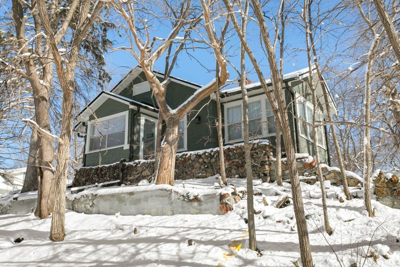 1082 Loeb St, Saint Paul, MN 55117