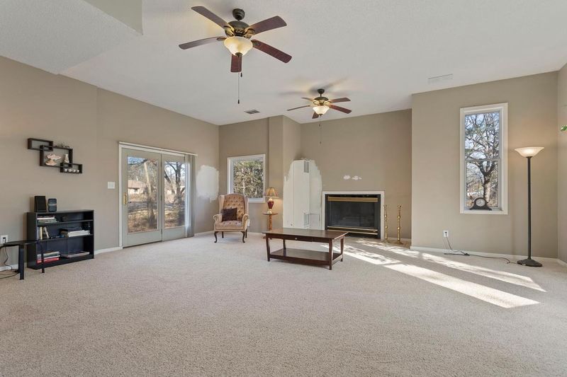 2140 Quebec Ave S, Lakeland, MN 55043