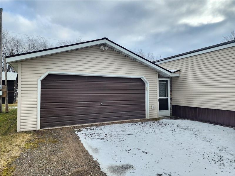 620 Parkins Ave, Milltown, WI 54858