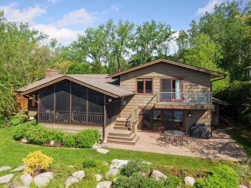 3165 Priest Ln, Mound, MN 55364