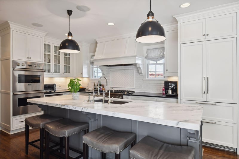 4621 Edina Blvd, Edina, MN 55424