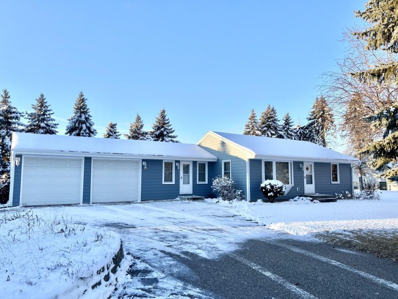 4832 150th St W, Apple Valley, MN 55124