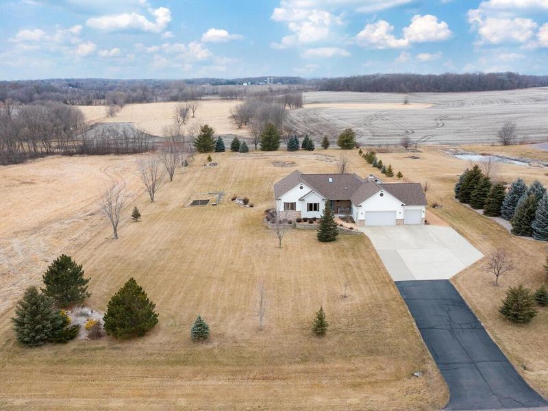 23650 Jirik Ave, Cedar Lake Twp, MN 55352