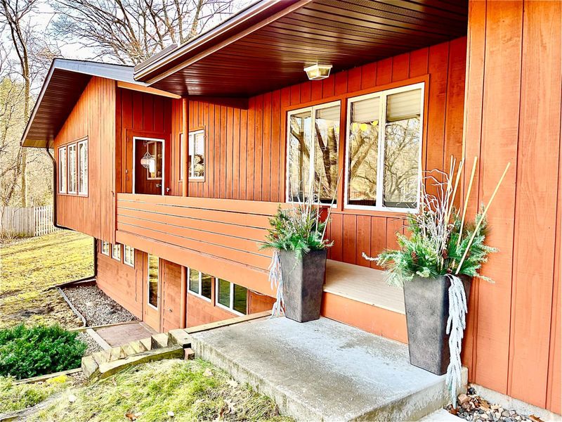 15299 Highland Trl, Minnetonka, MN 55345