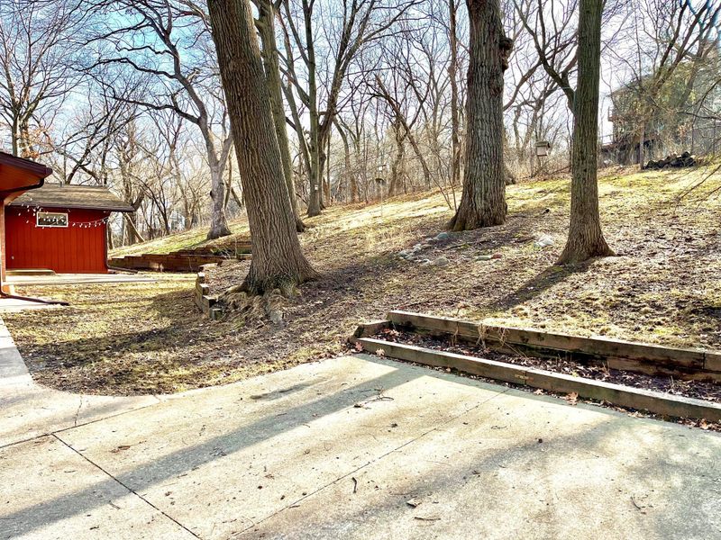 15299 Highland Trl, Minnetonka, MN 55345