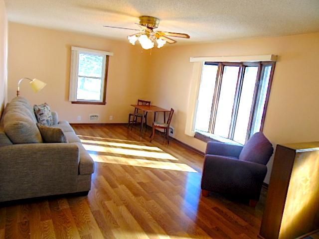 1913 Cedar Ave, Worthington, MN 56187