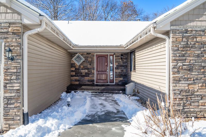 4585 Oakview Ln N, Plymouth, MN 55442