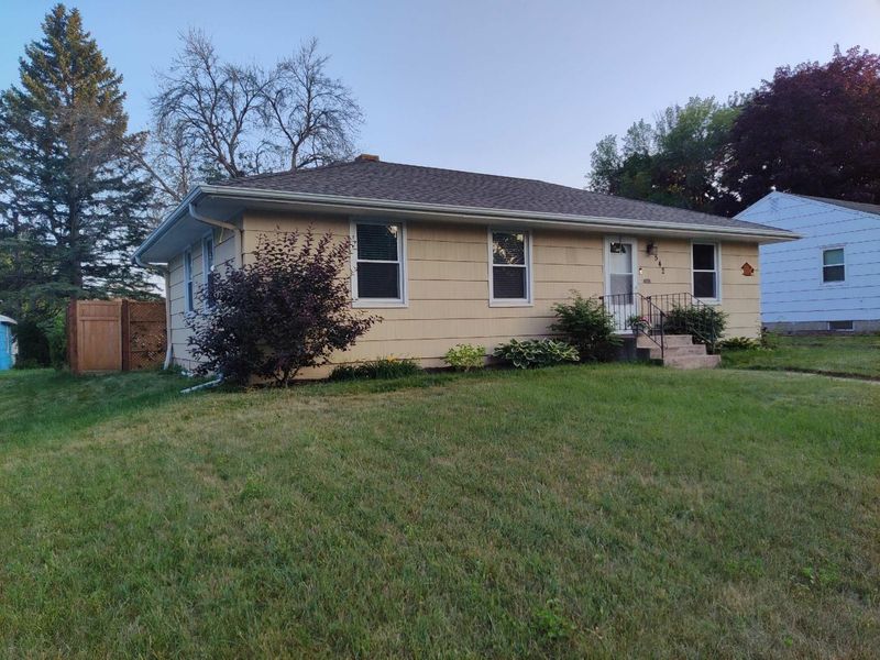 542 Idaho Ave E, Saint Paul, MN 55130