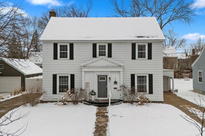 1811 Main St, Eau Claire, WI 54701