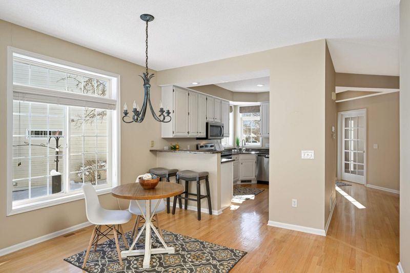 18382 Cattail Ct, Eden Prairie, MN 55346