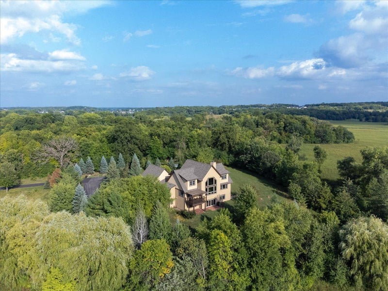 7475 Farmhill Dr, Minnetrista, MN 55364